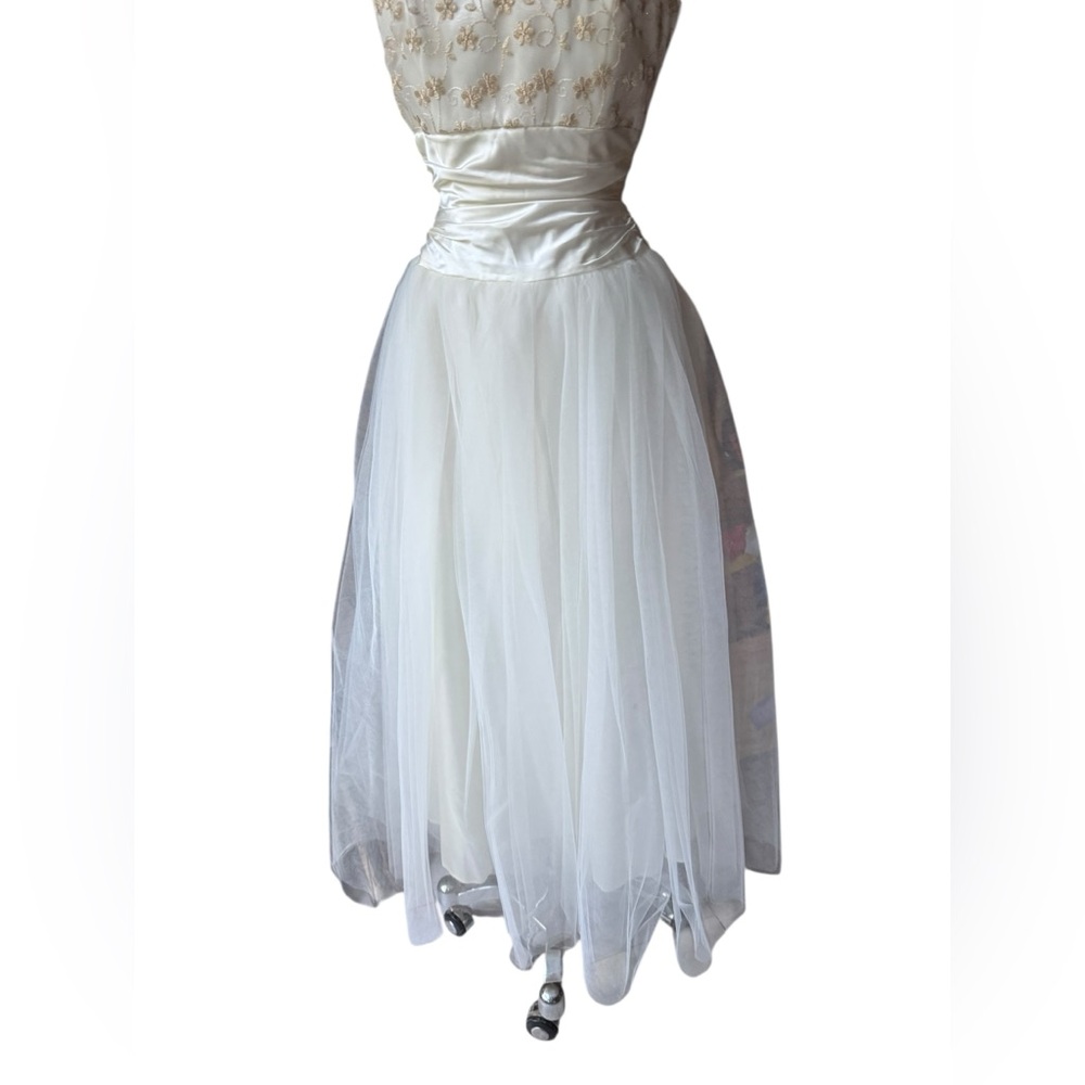1980s/90s Jessica McClintock for Gunne Sax Off White Embroidered Satin Tulle Par - Picture 5 of 11